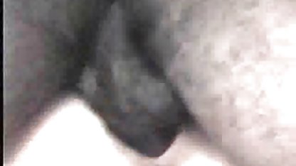Chick fuma y toma una gran xxcaseras polla en el culo