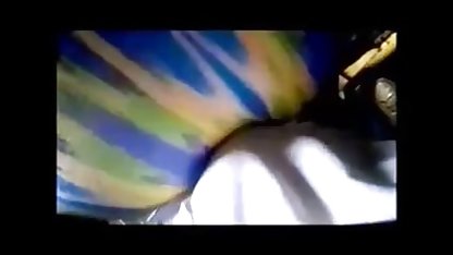 Chico se pone strapon follada mientras él papas a una hermosa xxx primas caseros morena