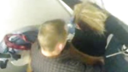 Un amigo xexo casero gratis tiene un sabroso madre que necesitamos para explicar rápidamente a él el material y tener una pequeña charla con este marchita mujer