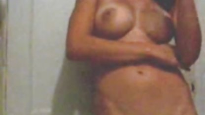 La perra chupa el hombre detrás de la rueda, y cuando llegó al motel más cercano, la chica lo arrastró videos gay caseros xvideos a la habitación y allí estaba ella ya sacó al máximo, alegremente jugando con su polla