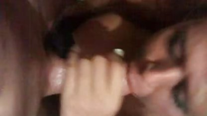 Macho joven trajo a la perra al sexo casero casting orgasmo
