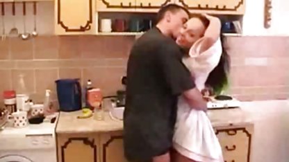 Chica videos pormos caseros en medias chupa una polla