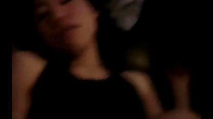 La señora seducir a su trio bisexual casero criada y una palmada a su