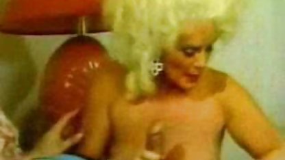 Amigo se quitó su sexo casero novios chica en una cafetería y la trajo a casa para alimentar a su esperma