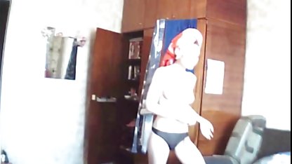 Julio César organizado otra orgía en su videos pornos caseros ecuatorianos palacio, después de haber bebido un buen vino y la degustación de sabrosos cosas, él comienza a acariciar la bella Cleopatra, sus esclavos y a la mierda estas putas con su general