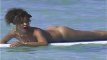 Madura videos de srxo casero sexy lujuriosa hembra le encanta el beso negro y sexo oral