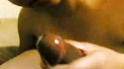 Sexy rubia se puso un videos xxx caseros español rojo erótica traje y follada a sí misma con los dedos