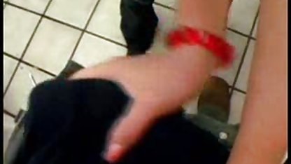Maduro depravado hombre se arrojó a sexo gay casero argentino su novia huevos y se la folla después de una ducha
