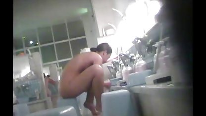 Muy perra se masturba sexo casero romantico y chupa la polla