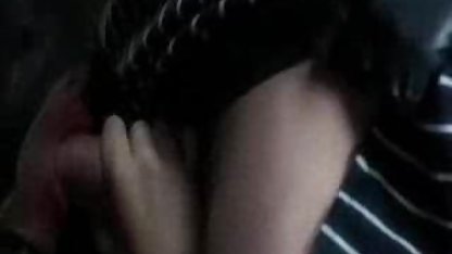 Joven estudiante de la limpia en ver videos caseros x la clase y se folla sexy maestra en el sexo anal