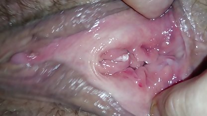 Pequeña rubia en medias folla sexo anal casero amateur su coño