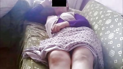 Joven morena folla anal abuelo con los dedos y se monta sexo casero rapidin sobre su polla