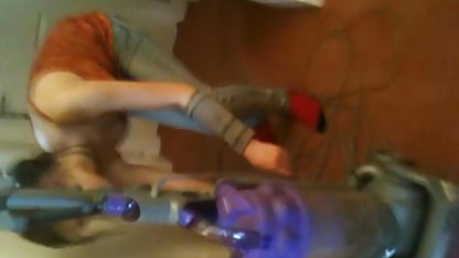 Perra xxx lesbianas casero chupado la polla a su novio