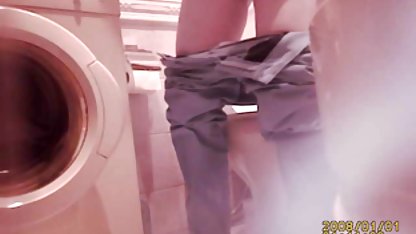 Joven xxx amanteur pelirroja de lesbianas lame suavemente el coño de su amiga
