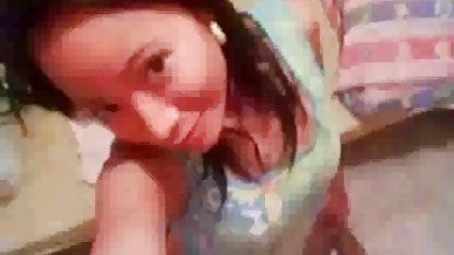 Cuatro videos de sexo caseros argentinos negros han organizado un gangbang y penetrar en los orificios de putas sexy