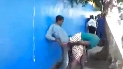 Amigo decidió romper y llamó videos xxx caseros cortos a una puta, pero la zorra no fue fácil, y una polla gruesa colgaba entre sus piernas y que el pobre hombre había no sólo para joder, pero chupar su polla y poner su culo en virtud de su tronco
