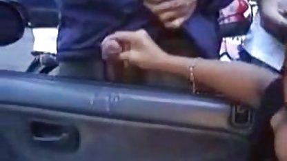 Morena le encanta tomar leche caliente en su mexicanas sexo casero boca