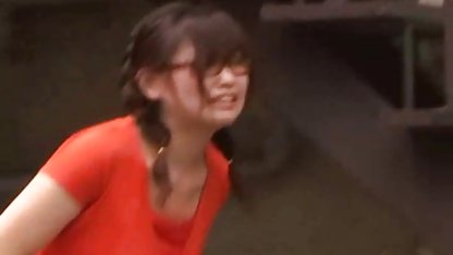 Tetona de pollo se folla a un hombre anal brutal casero viejo lujurioso