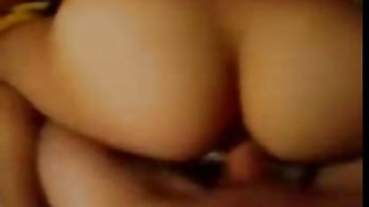 Madura delgada chica con un sexo casero peludas tatuaje chupa una polla gorda y traga semen