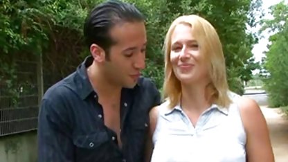 Pelirroja, desvergonzado, insaciable puta chupa la polla gorda de su hijo xxx primas caseros de puta, folla con sus labios y se traga todo el esperma