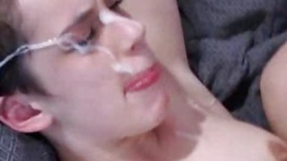 Dominante de la xnxx caseros mexicanos mujer humilla a su esclavo de jengibre