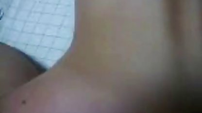 Sexy apasionada de Asia proporciona una suave mamada a su amigo mujeres sexo casero