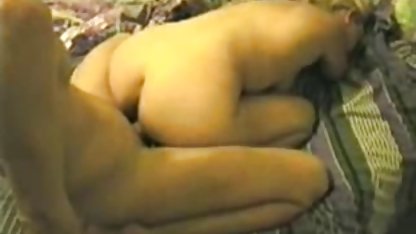 Amigo follan a sexo anal casero argentino un bebé con un dedo en el culo y empapado de su cabello con cum